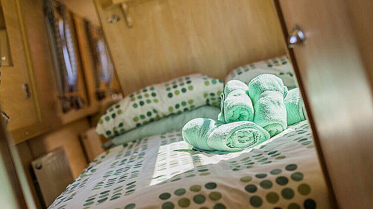 Warbler för 6-8 personer